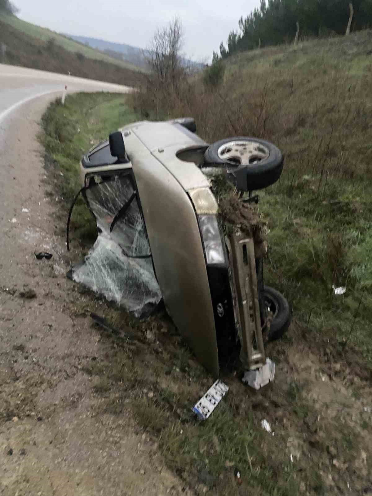 DEVRİLEN OTOMOBİLİN SÜRÜCÜSÜ YARALANDI.