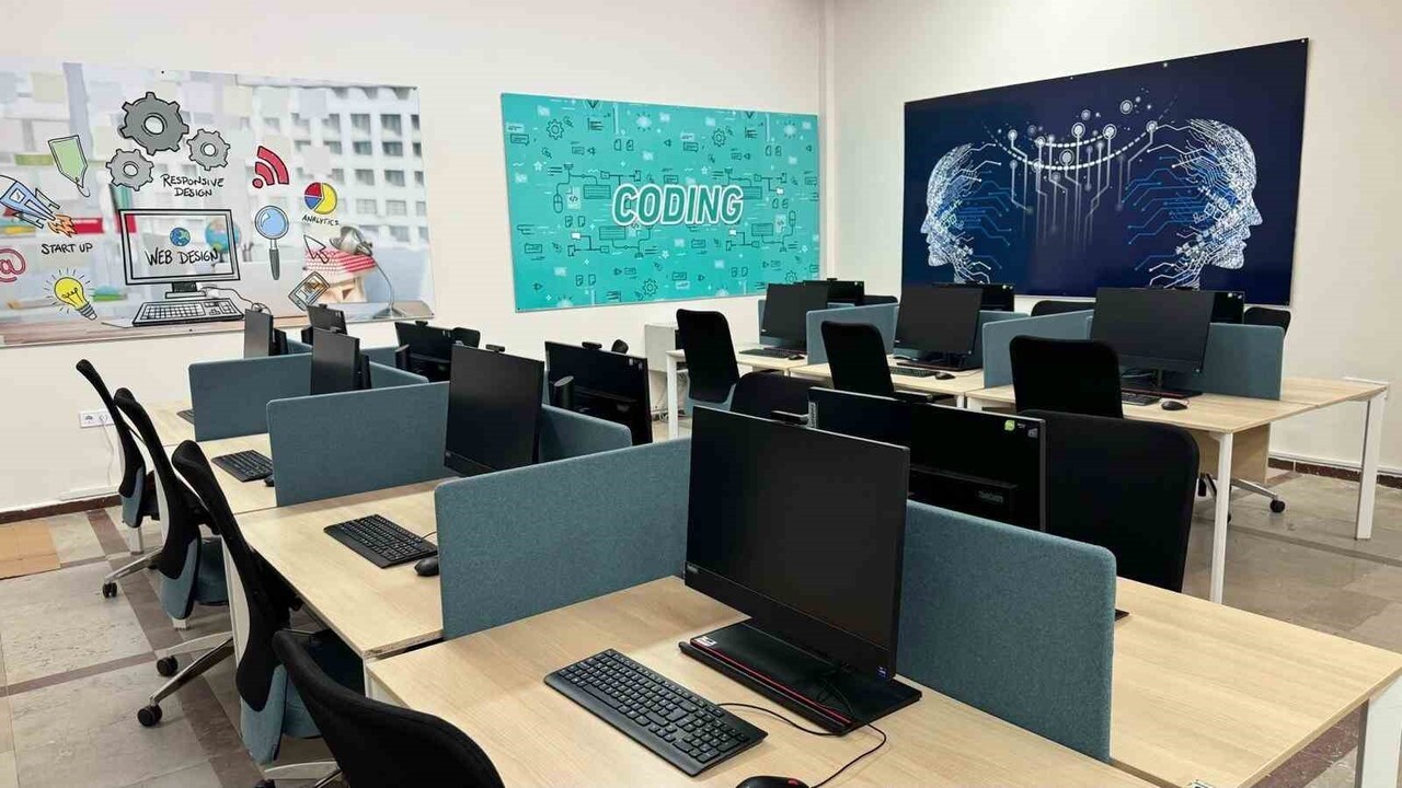 DİYARBAKIR BÜYÜKŞEHİR BELEDİYESİ EV SAHİPLİĞİNDE KURULAN DİJİTAL GENÇLİK MERKEZİ (DİGEM)...