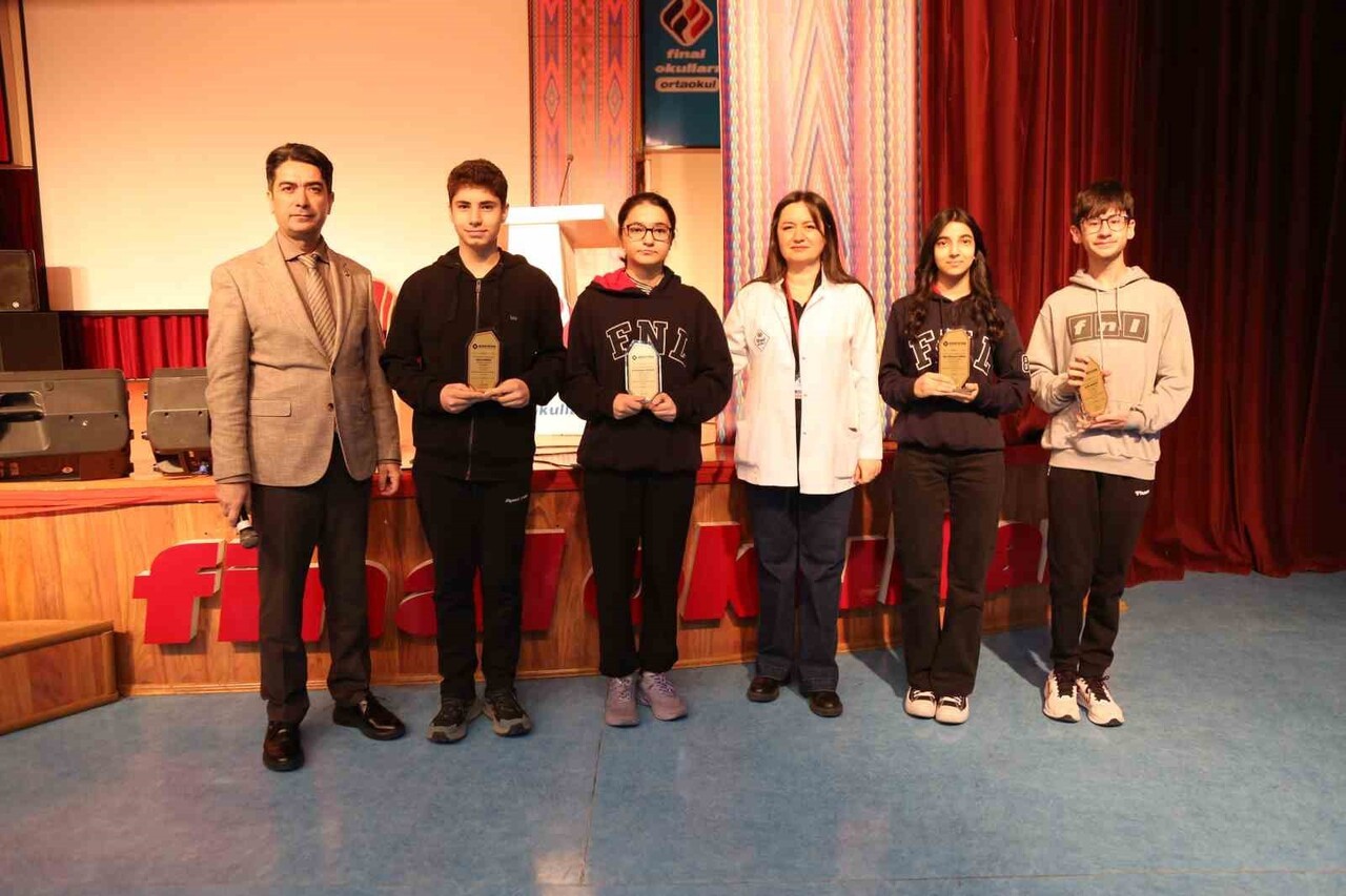 DİYARBAKIR FİNAL FEN VE ANADOLU LİSESİ, EĞİTİMİN EVRENSEL DİLİ OLAN MATEMATİĞİ MERKEZİNE ALAN...