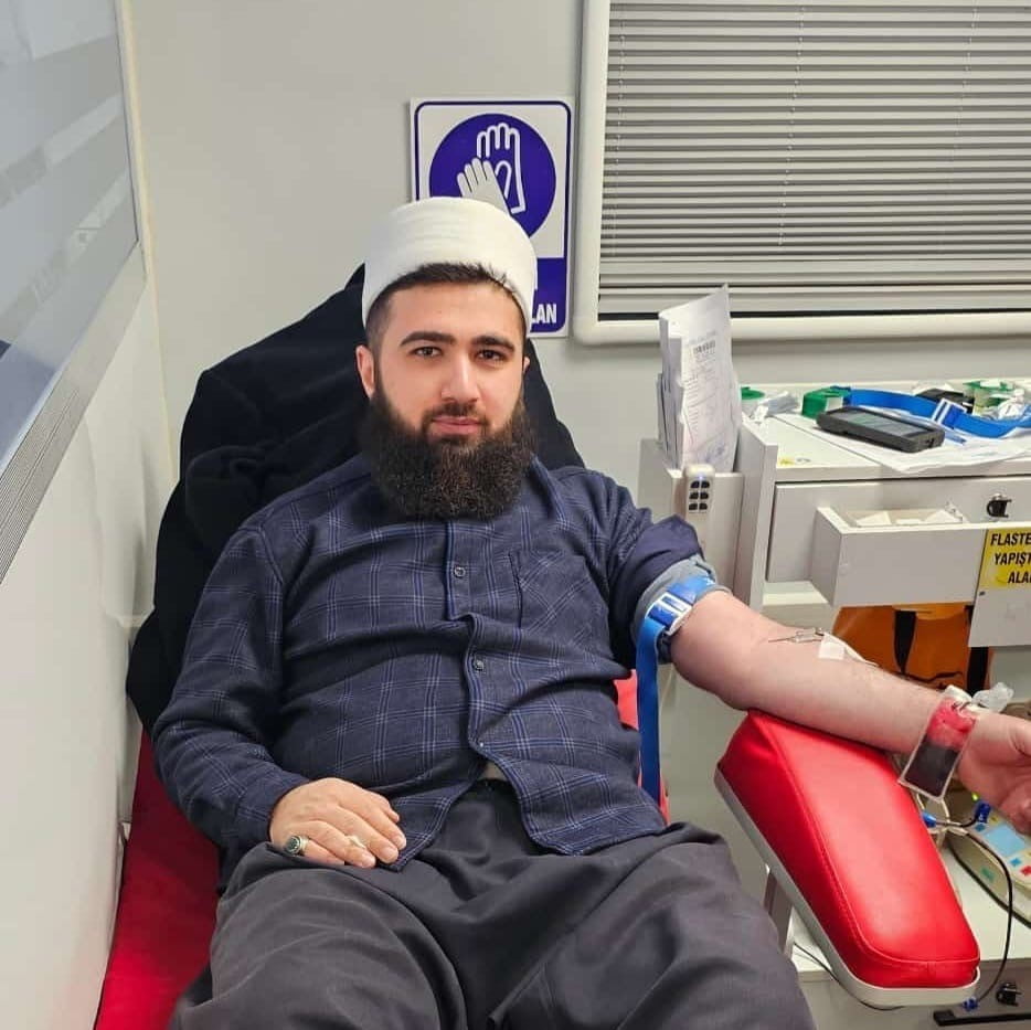 DİYARBAKIR’IN ÇERMİK İLÇESİNDE, PETEKKAYA MAHALLESİ CAMİ İMAM-HATİBİ KAHRAMAN CEYLAN, CEMAATİYLE...