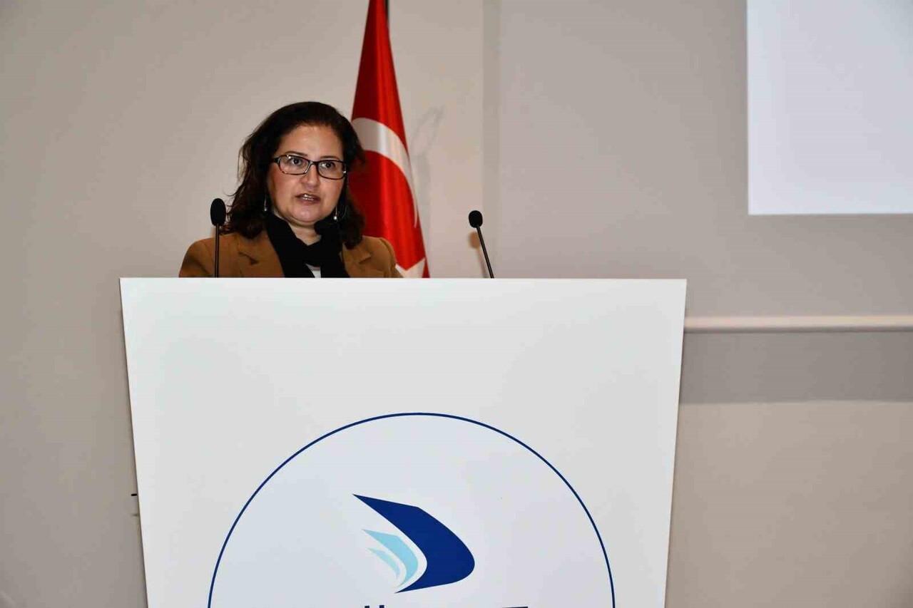 DOÇ. DR. NEVİN İNCE KONUŞMA YAPTI