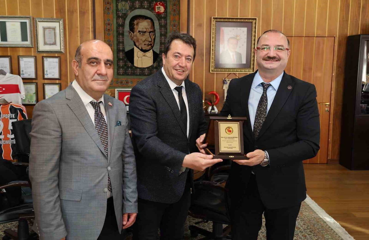 DOĞU ANADOLU GAZETECİLER CEMİYETİ (DAGC) VE DOĞU ANADOLU GAZETECİLER FEDERASYONU (DGF) YÖNETİMİ...