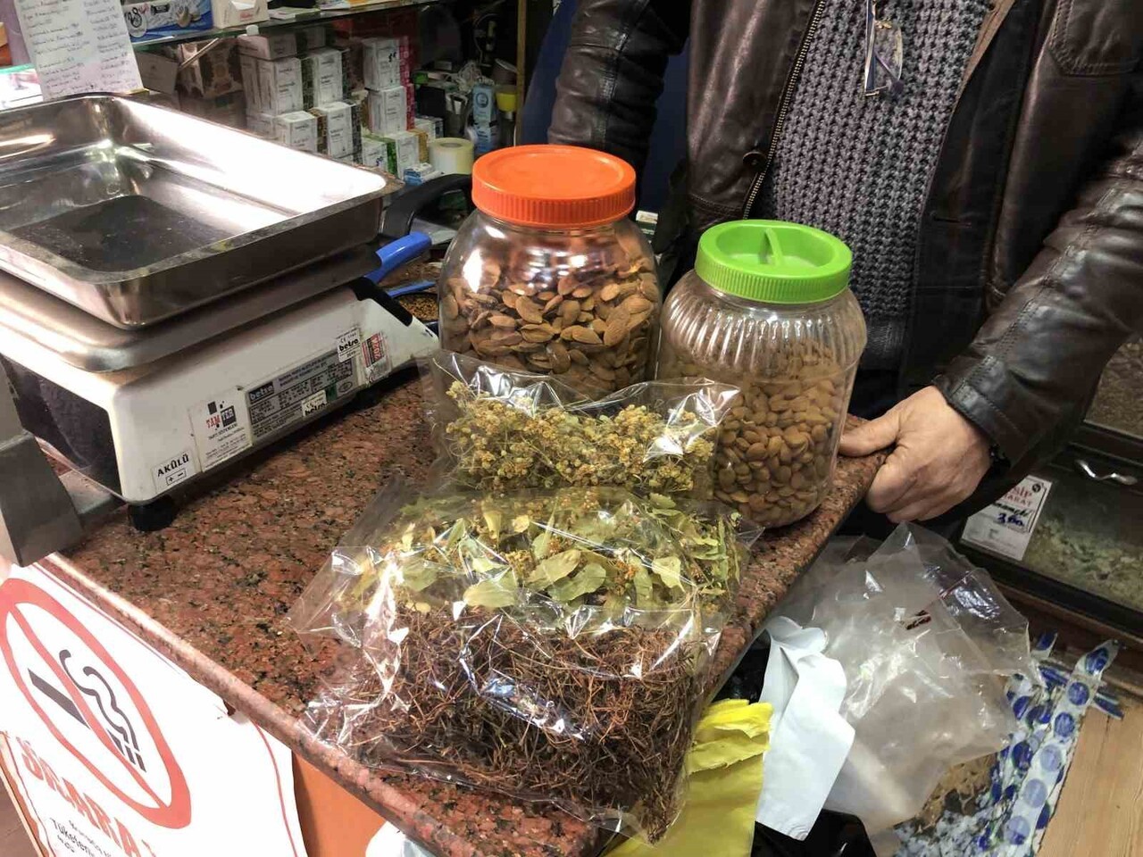 DON VE AŞIRI YAĞIŞLAR IHLAMUR, BADEM VE KİRAZ SAPI GİBİ BİRÇOK BİTKİSEL ÜRÜNÜ OLUMSUZ...