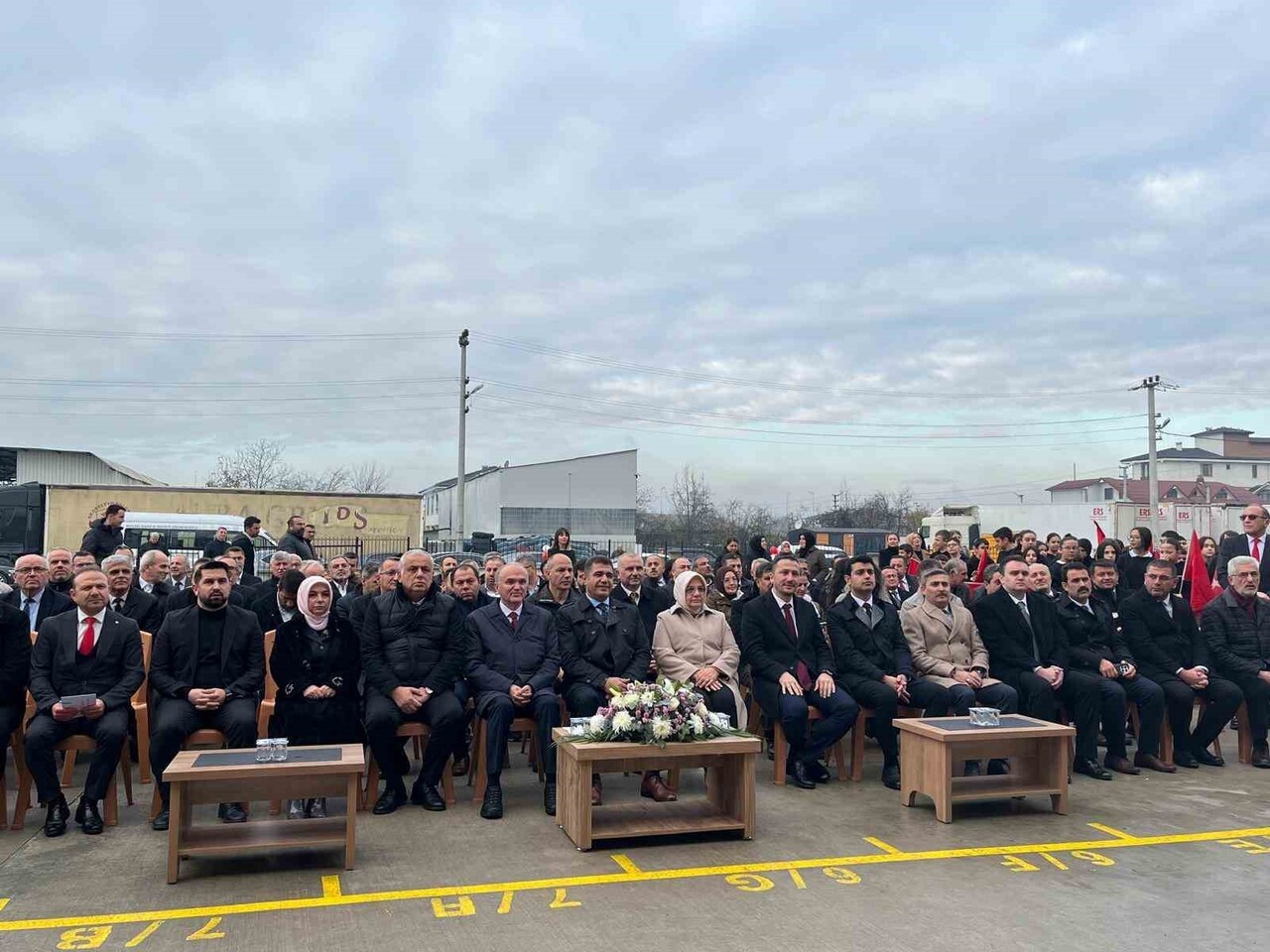 DÜZCE'DE EĞİTİM YATIRIMLARI HIZ KESMEDEN DEVAM EDİYOR. DÜZCE KENT MERKEZİNDE BULUNAN VE TRAFİKTE...