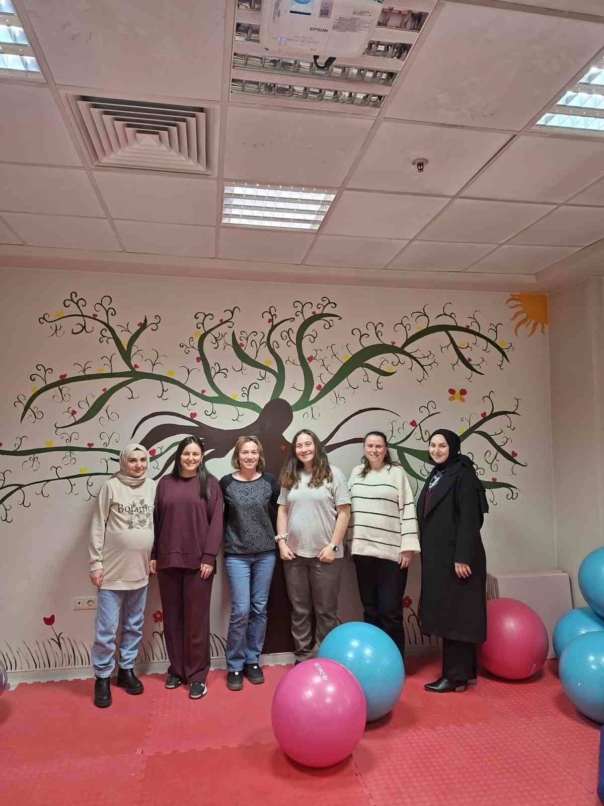 DÜZCE İL SAĞLIK MÜDÜRLÜĞÜ TARAFINDAN ANNE ADAYLARININ GÜVENLİ, KALİTELİ GEBELİK VE DOĞUM SONU...