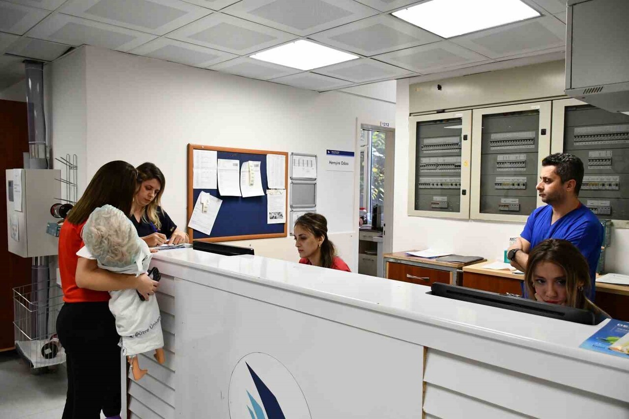 DÜZCE ÜNİVERSİTESİ TIP FAKÜLTESİ HASTANESİ'NDE, “GRİ KOD” (REHİNE DURUMU) VE “BEYAZ KOD” (SAĞLIKTA...