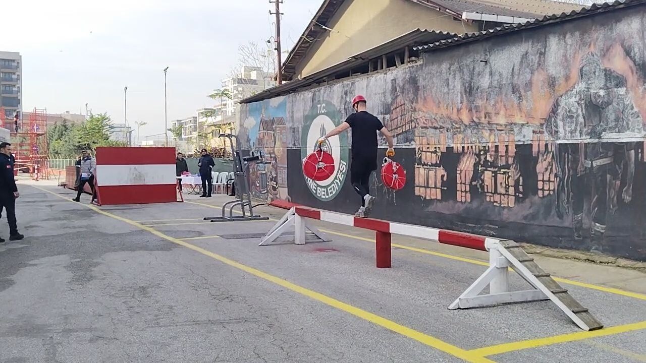 EDİRNE'DE AÇILAN 15 İTFAİYE ERİ VE 15 ZABITA MEMURU KADROSUNA GİREBİLMEK İÇİN ADAYLAR, SURVİVOR...