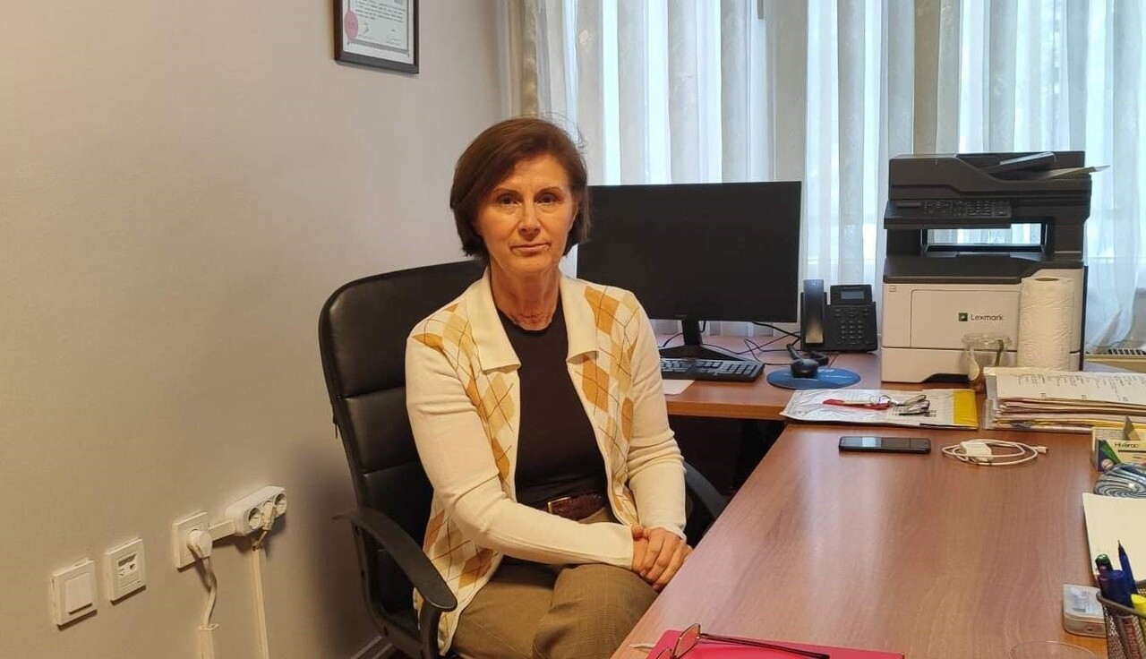 EGE ÜNİVERSİTESİ HIV / AIDS UYGULAMA VE ARAŞTIRMA MERKEZİ MÜDÜRÜ PROF. DR. AYŞE DENİZ...