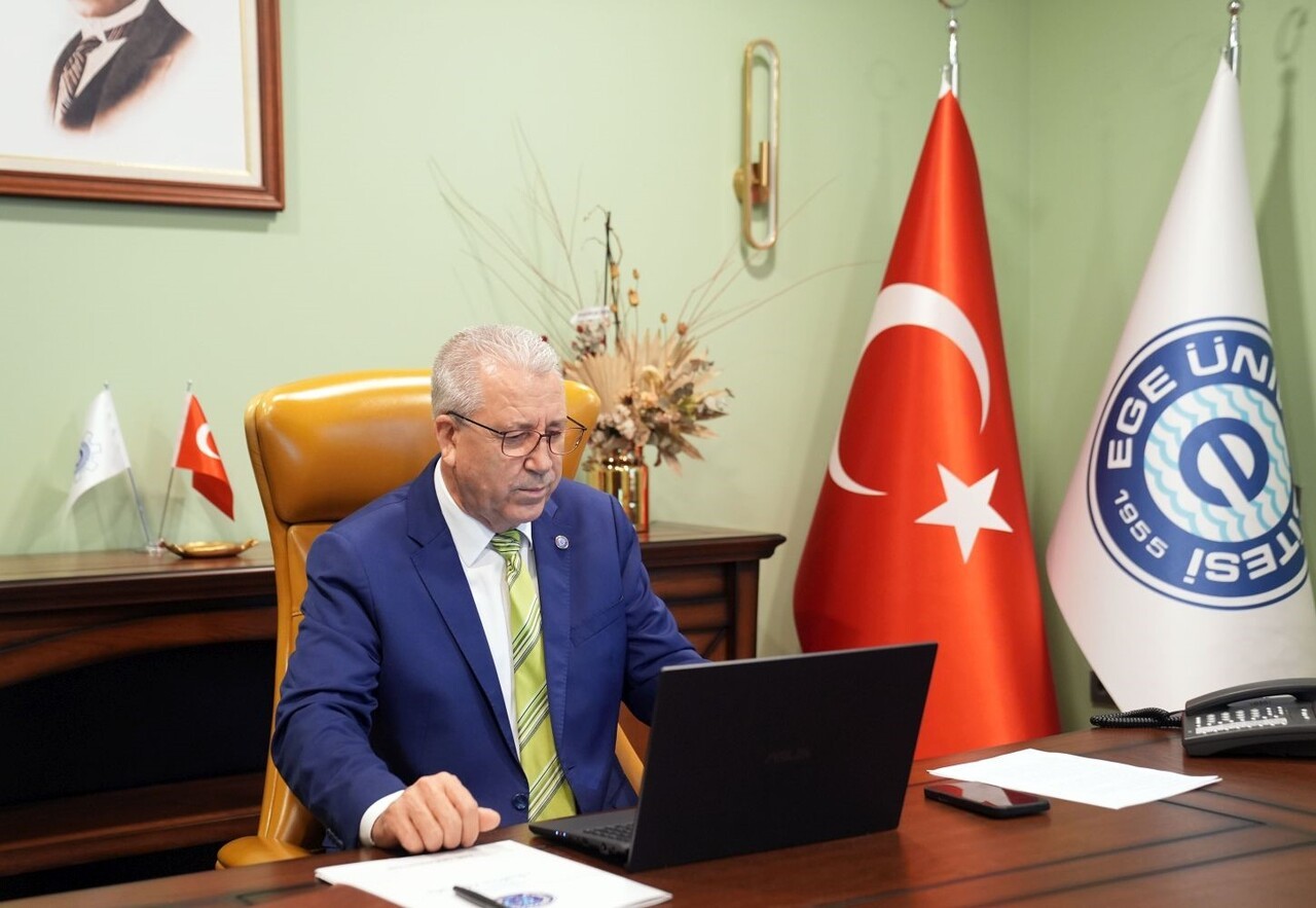 EGE ÜNİVERSİTESİ REKTÖRÜ PROF. DR. NECDET BUDAK