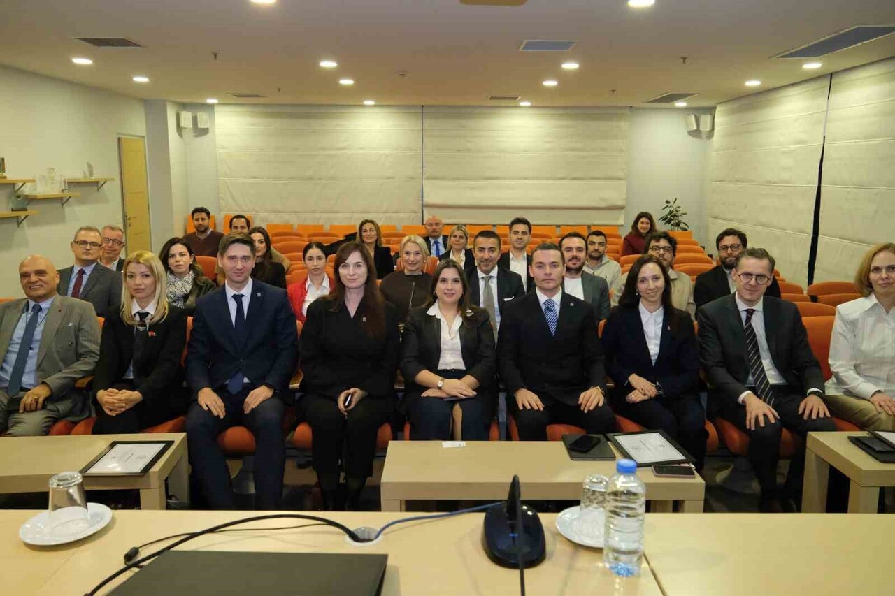 EGİAD’IN DÜZENLEDİĞİ 'BELARUS İŞ VE YATIRIM FIRSATLARI SEMİNERİ'NDE, TÜRK İŞ İNSANLARI BELARUS...