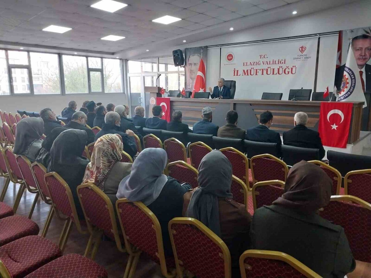 ELAZIĞ İL MÜFTÜLÜĞÜ TARAFINDAN DÜZENLENEN İL VAİZLER TOPLANTISI, İL MÜFTÜSÜ YUSUF BİNGÖL...