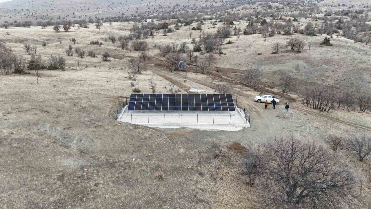 ELAZIĞ İL ÖZEL İDARESİ TARAFINDAN KEBAN İLÇESİNE BAĞLI 3 KÖYDE İÇME SUYU BORU HATLARI YENİLENEREK...