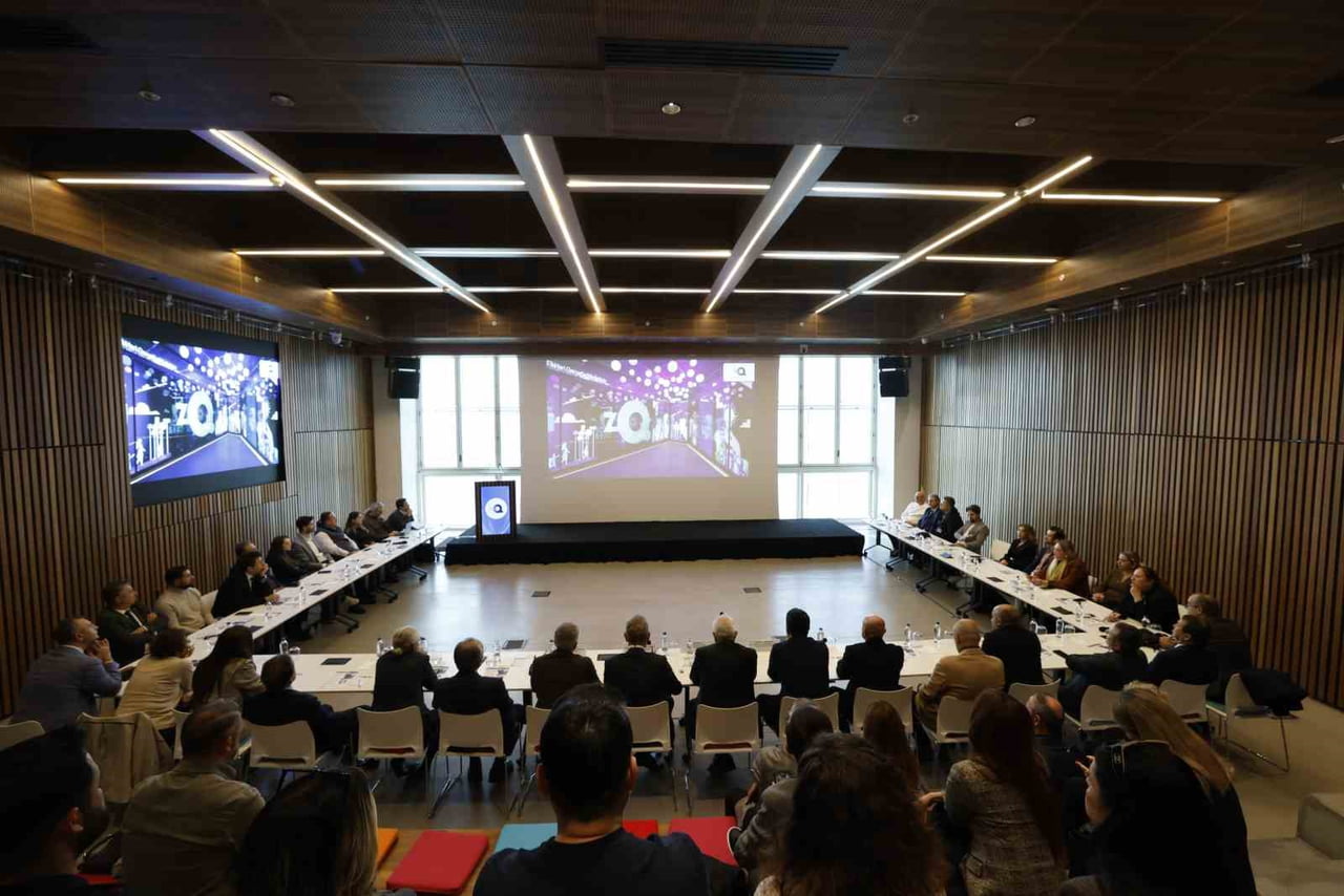 ELDE ETTİĞİ GELİRLE DAR GELİRLİ AİLELERİN ÇOCUKLARINA TEKNOLOJİ EĞİTİMİ VEREN DİJİTAL DENEYİM...