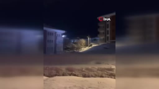 Elektrik tellerinden çıkan kıvılcımlar paniğe neden oldu