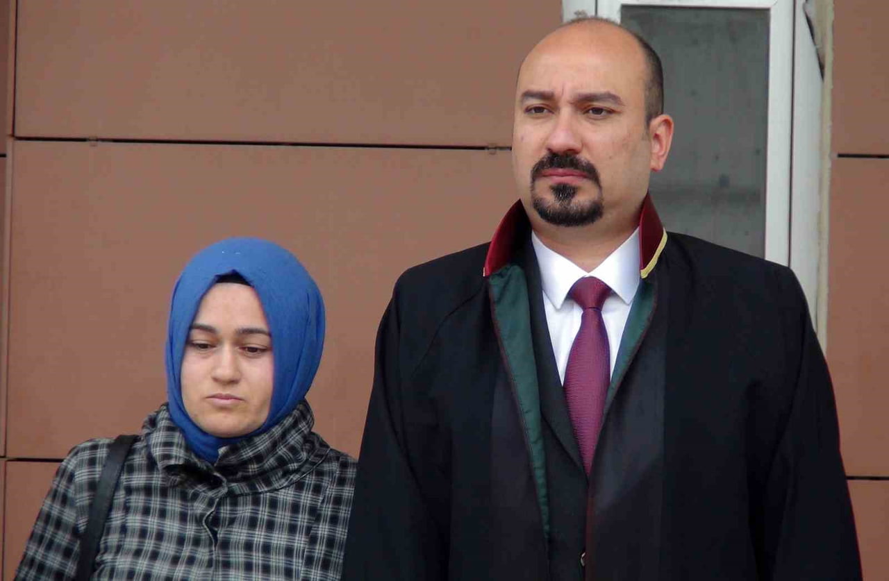 ELVAN ÖZERDİM VE AVUKATI YALÇIN ARCAK