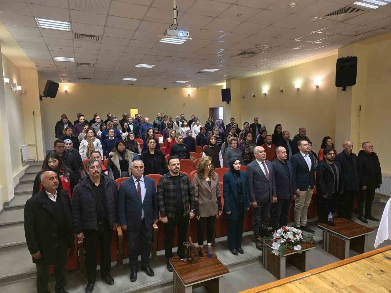 EMİRDAĞ’DA ‘AKRAN ZORBALIĞINA KARŞI FARKINDALIK SEMİNERİ’ İLGİ GÖRDÜ