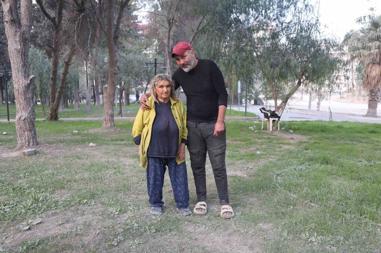 EMRAH KÖYGÜLÜ VE ANNESİ SEMİRE KÖYGÜLÜ