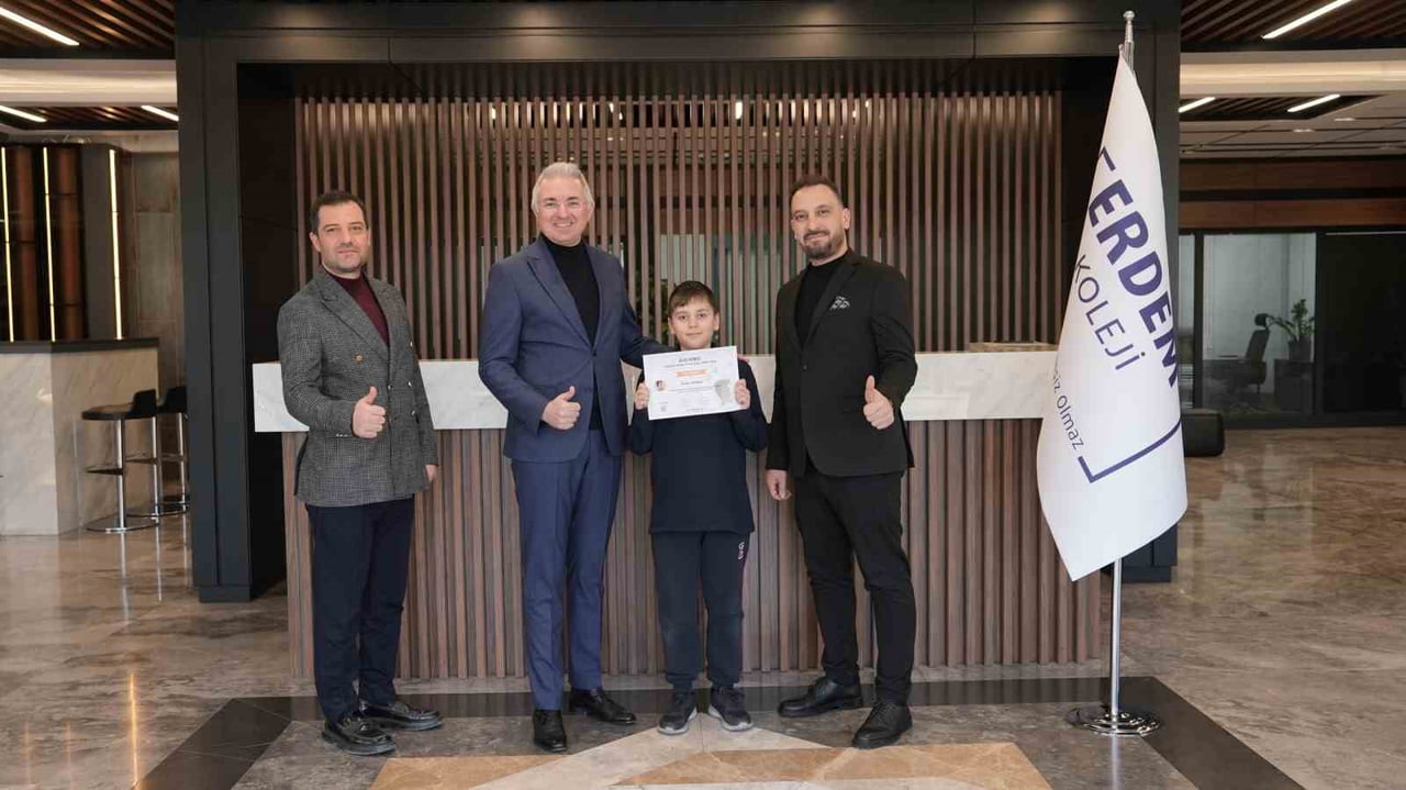 ERDEM KOLEJİ ÖĞRENCİSİNDEN ULUSLARARASI ARENADA ÜST DÜZEY BAŞARI