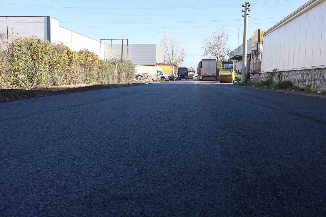 ERENLER BELEDİYESİ, İLÇE GENELİNDE ULAŞIM ALTYAPISINI GÜÇLENDİRMEK VE VATANDAŞLARA DAHA KONFORLU...