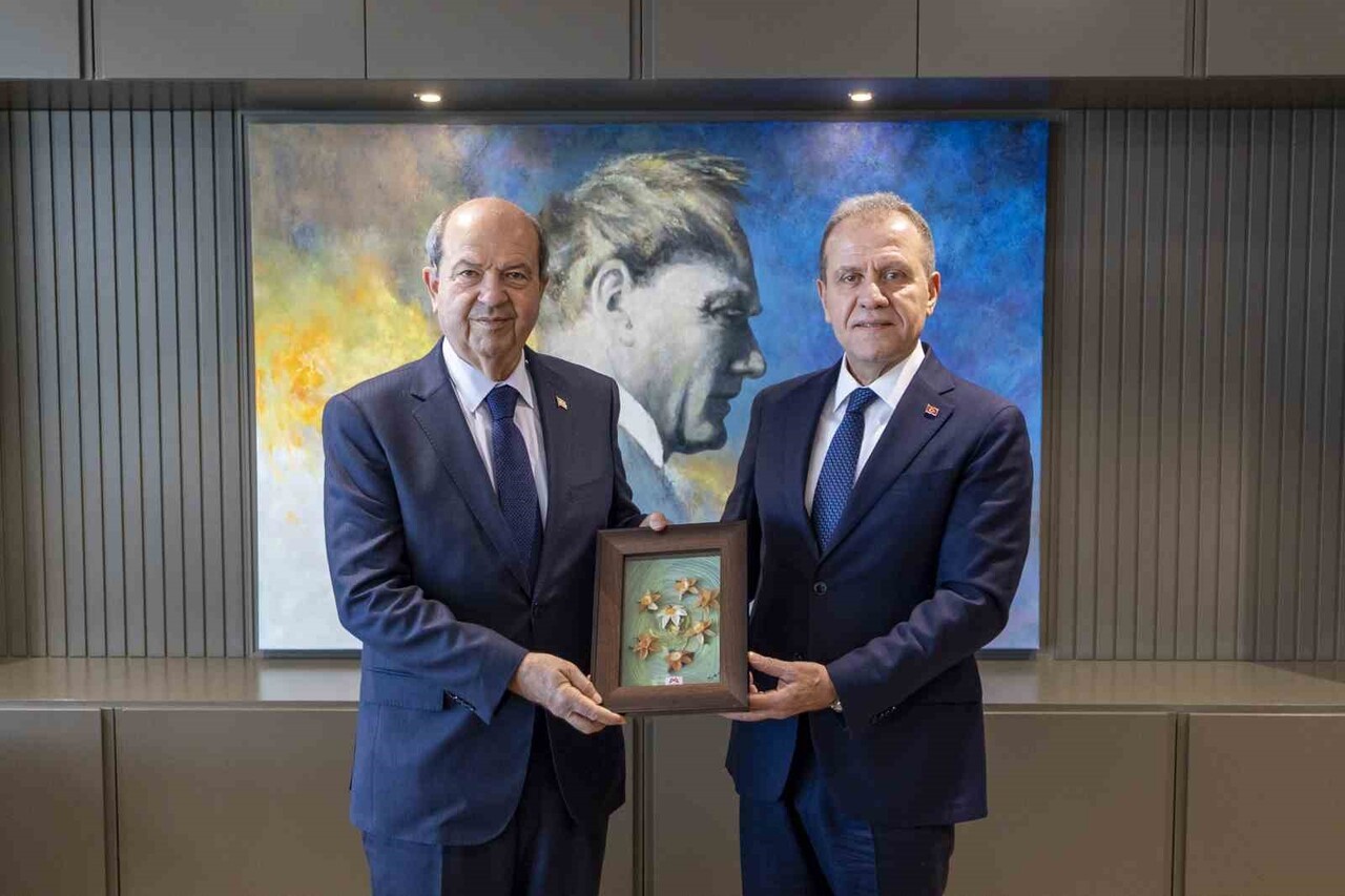 ERSİN TATAR VE BERABERİNDEKİ HEYET, TÜRKİYE BELEDİYELER BİRLİĞİ (TBB) BAŞKAN VEKİLİ VE MERSİN...