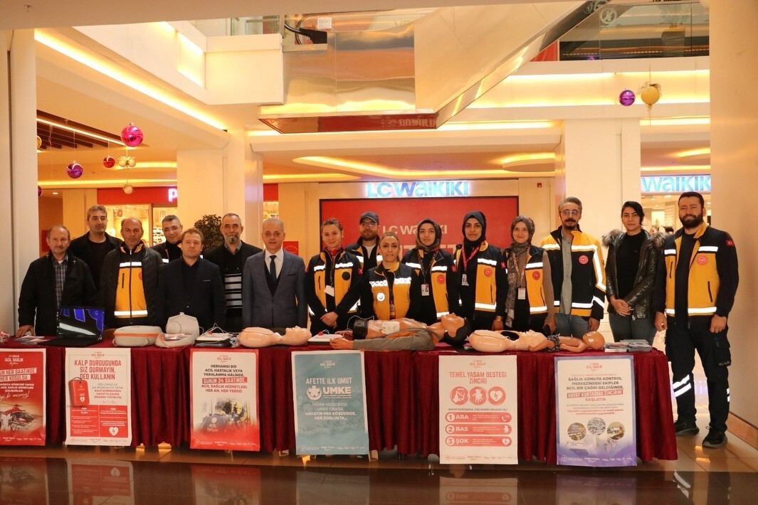 ERZİNCAN’DA ACİL SAĞLIK HİZMETLERİ HAFTASI KAPSAMINDA BİLGİLENDİRME ETKİNLİĞİ...