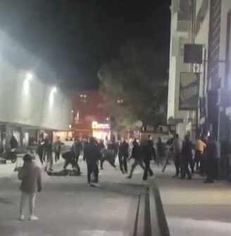 ERZİNCAN’DA MEYDAN MUHAREBESİNİ ARATMAYAN KAVGA: TABURELER HAVADA UÇUŞTU