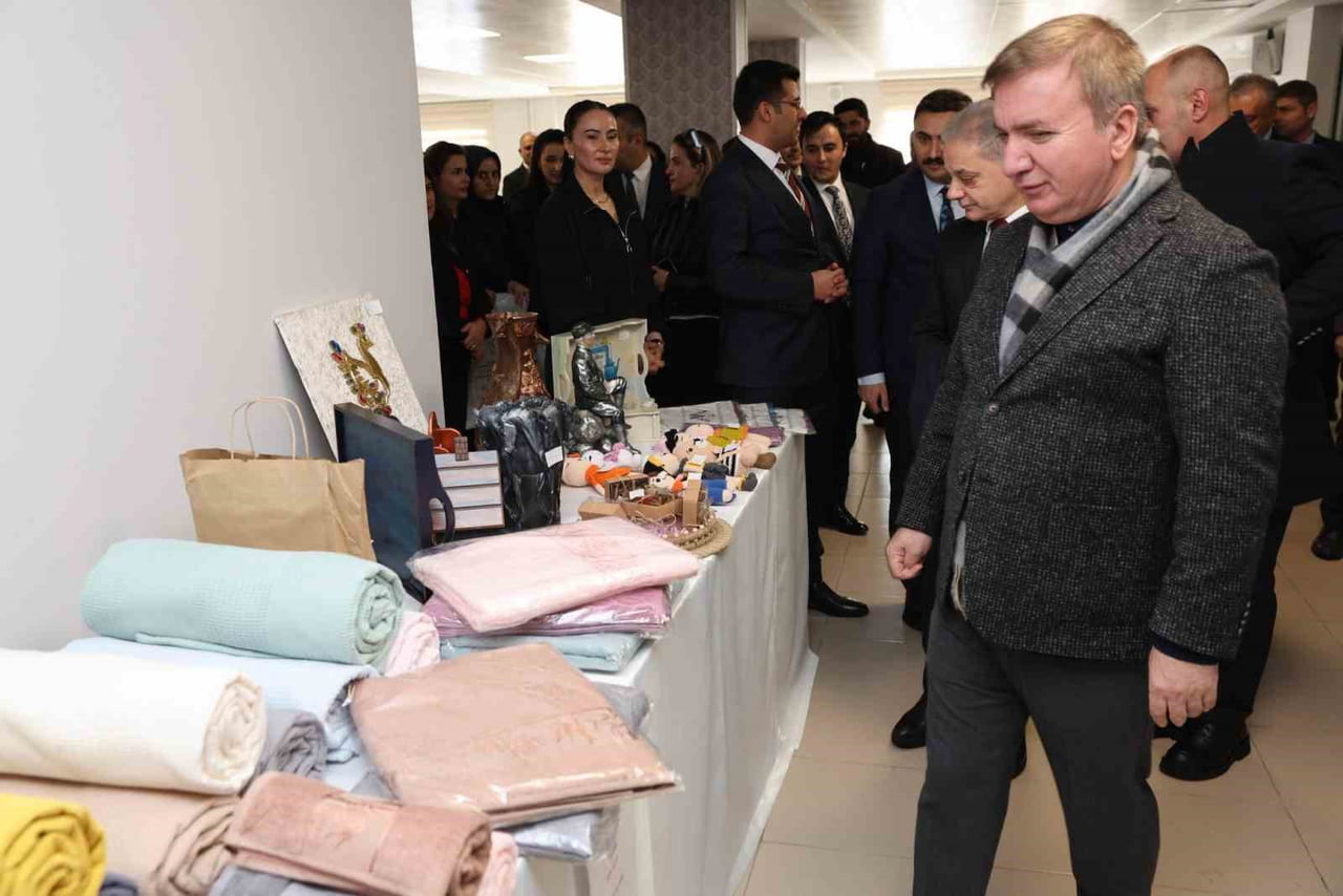 ERZİNCAN VALİSİ HAMZA AYDOĞDU, İL PROTOKOLÜ İLE BİRLİKTE ERZİNCAN KADIN KAPALI CEZA İNFAZ KURUMUNU...