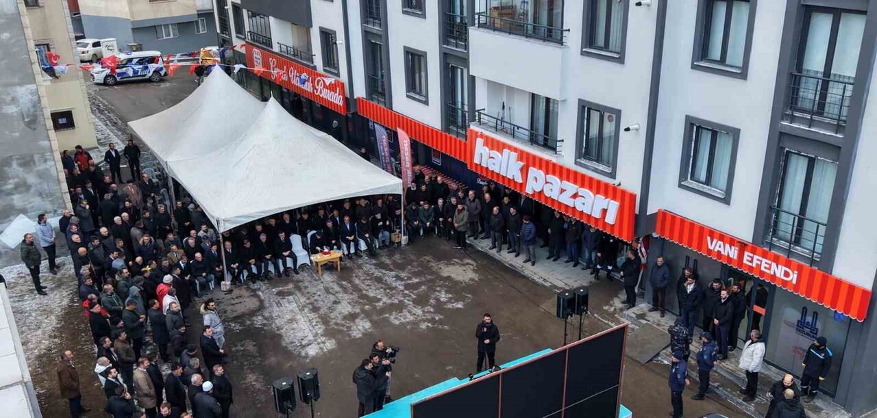 ERZURUM BÜYÜKŞEHİR BELEDİYESİ’NİN SOSYAL BELEDİYECİLİK ANLAYIŞIYLA HAYATA GEÇİRDİĞİ HALK PAZARI...