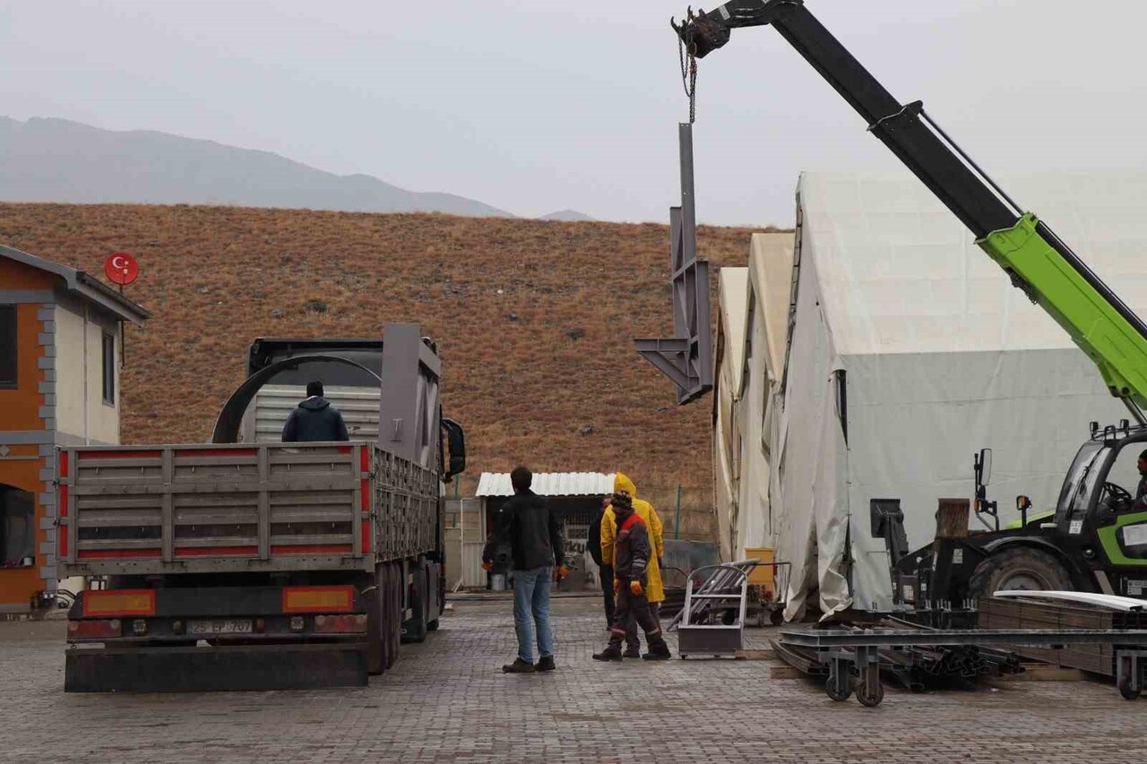 ERZURUM’UN OLTU İLÇESİNDE BULUNAN ORGANİZE SANAYİ SİTESİ’NDE YATIRIMLAR ARTARAK DEVAM...