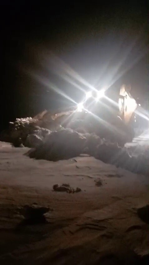 ERZURUM’UN TEKMAN İLÇESİNDE ETKİLİ OLAN YOĞUN KAR YAĞIŞI SONRASI ÇOK SAYIDA MAHALLENİN YOLU...