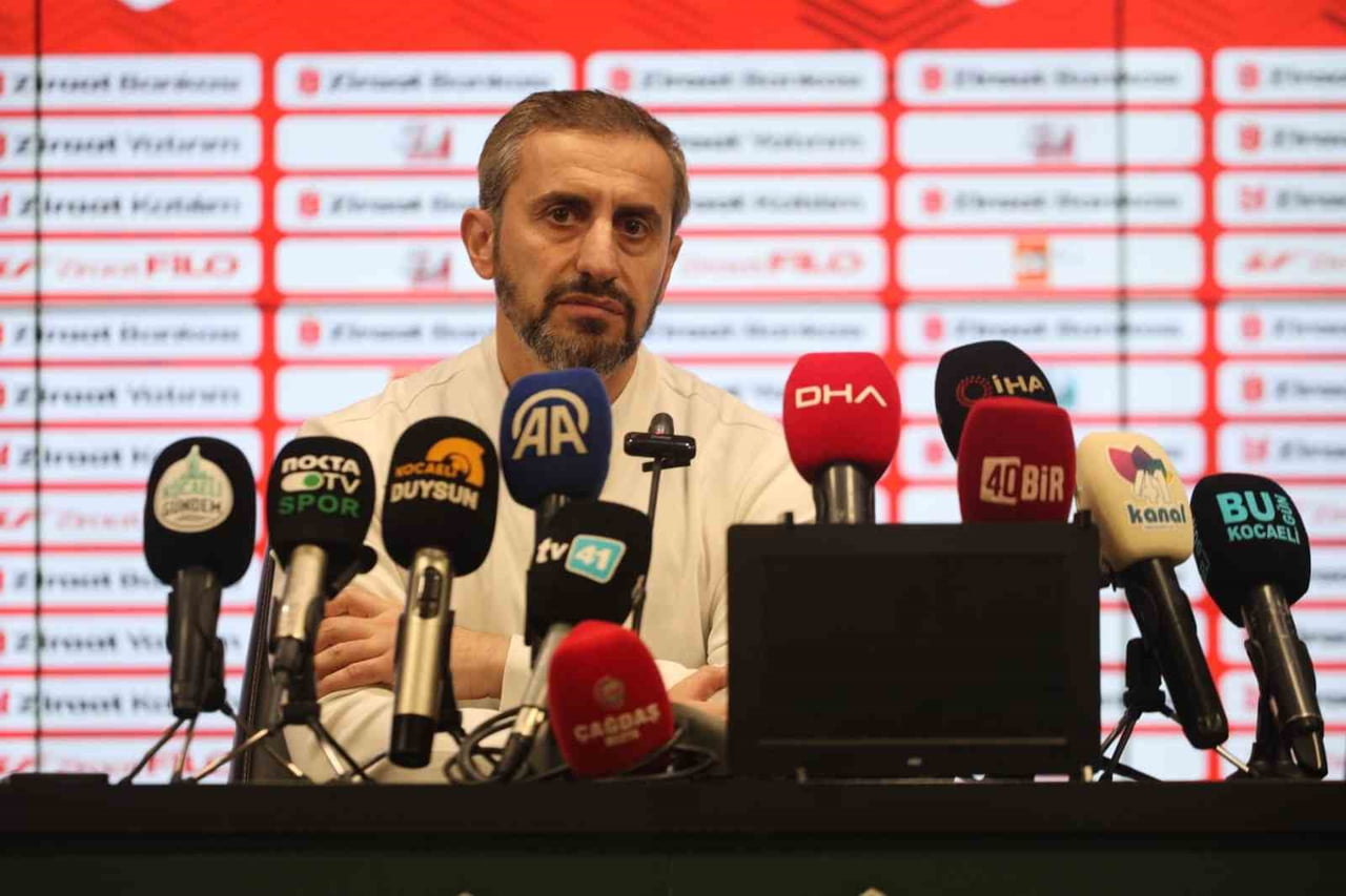 ERZURUMSPOR FK TEKNİK DİREKTÖRÜ SERKAN ÖZBALTA