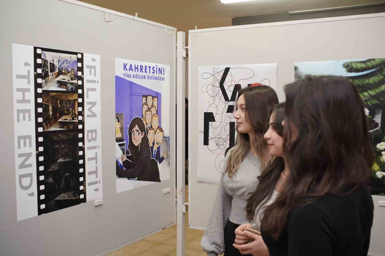 ESKİŞEHİR'DE ANADOLU ÜNİVERSİTESİ EĞİTİM FAKÜLTESİ GÜZEL SANATLAR EĞİTİMİ BÖLÜMÜ TARAFINDAN...