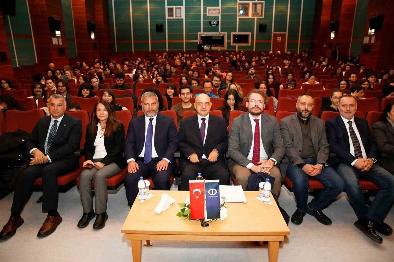 ESKİŞEHİR'DE ANADOLU ÜNİVERSİTESİ EV SAHİPLİĞİNDE İLETİŞİM BİLİMLERİ FAKÜLTESİ (İBF), POLONYA...