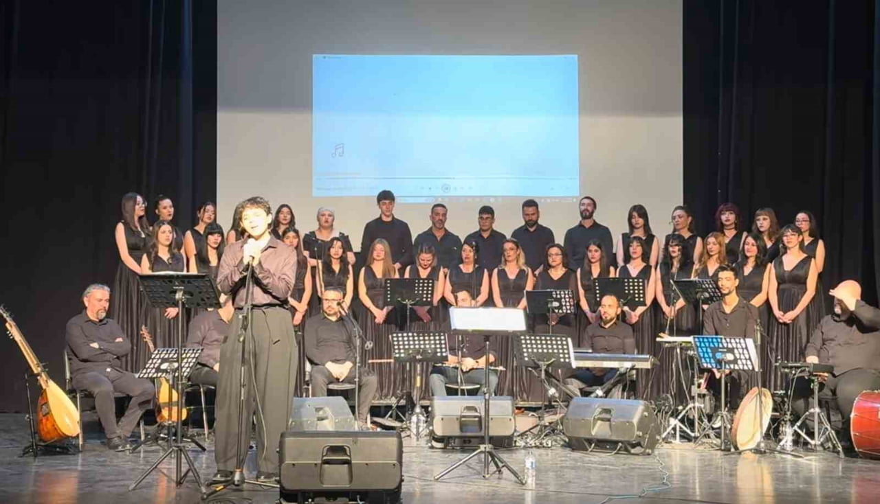 ESKİŞEHİR'DE HOCA AHMED YESEVİ ANADOLU LİSESİ İDARECİLERİNDEN, ÖĞRETMENLERİNDEN VE ÖĞRENCİLERİNDEN...