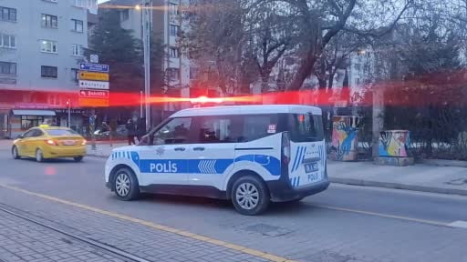 Eskişehir'de liselilerin kavgası kanlı bitti: 1 yaralı, çok sayıda darp