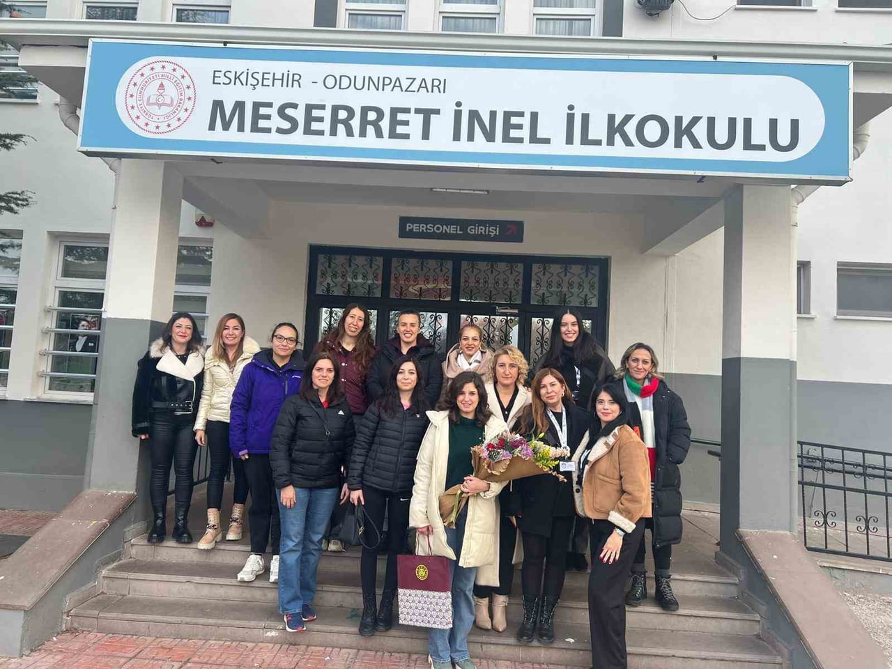 ESKİŞEHİR'DE OYUNCU SANEM YELES AKPINAR TARAFINDAN ÖĞRENCİ VELİLERİNE YÖNELİK, 'BULUŞMA NOKTASI:...