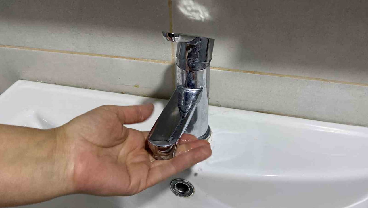 ESKİŞEHİR’DE ARIZA SEBEBİYLE YAKLAŞIK 24 SAAT BOYUNCA YAŞANAN SU KESİNTİSİ VATANDAŞLARI MAĞDUR...