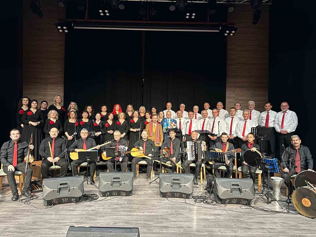 ESKİŞEHİR’DE ‘TÜRKÜLERLE ISINAN GECE’ ‘TÜRK HALK MÜZİĞİ KONSERİ’ YOĞUN İLGİ...