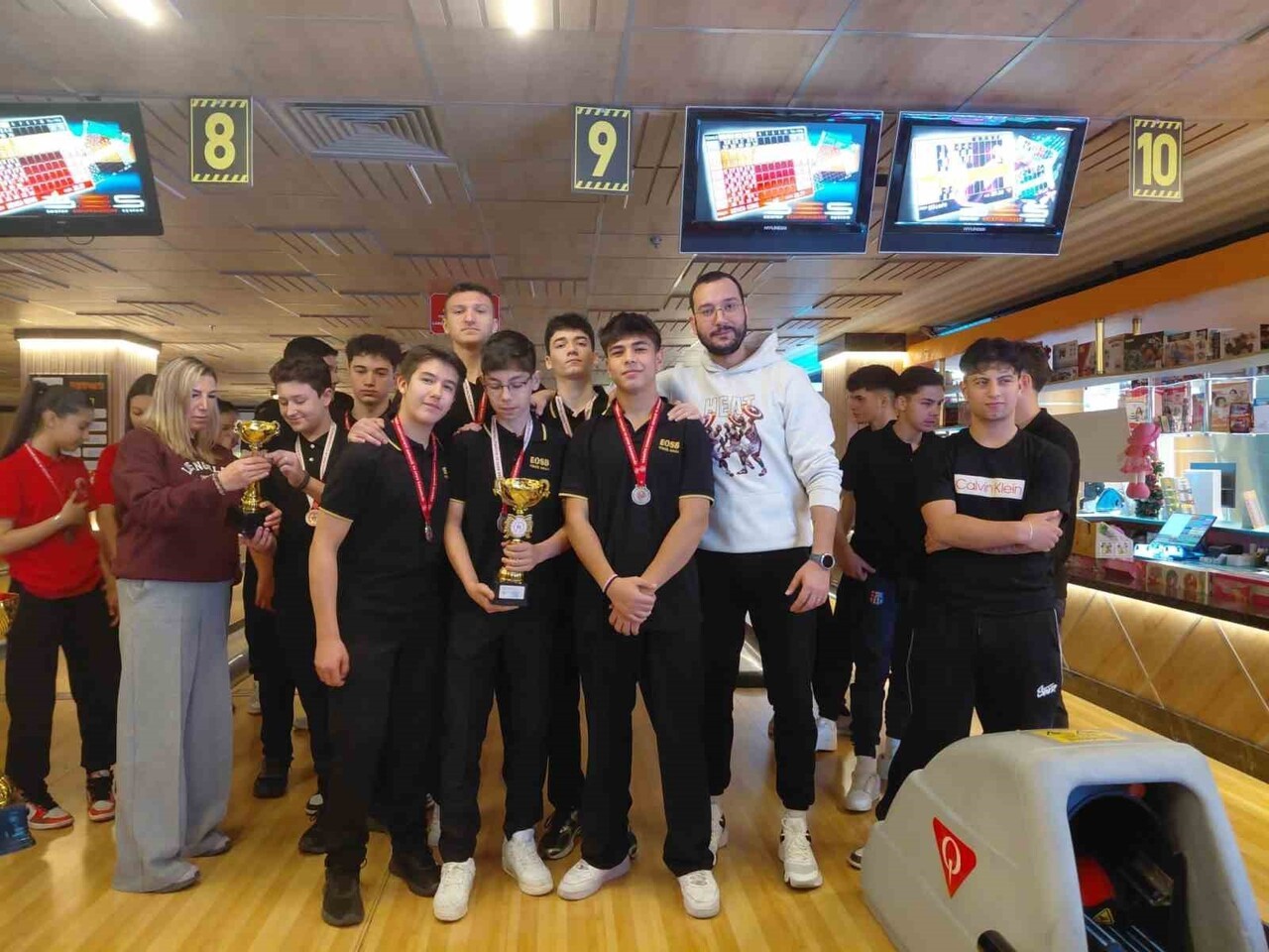 ESKİŞEHİR GENÇLİK VE SPOR İL MÜDÜRLÜĞÜ TARAFINDAN ORGANİZE EDİLEN OKUL SPORLARI BOWLİNG...