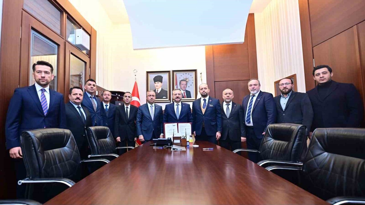 ESKİŞEHİR VALİLİĞİ HİMAYELERİNDE İL MİLLÎ EĞİTİM MÜDÜRLÜĞÜ İLE ANADOLU ASLANLARI İŞ ADAMLARI...