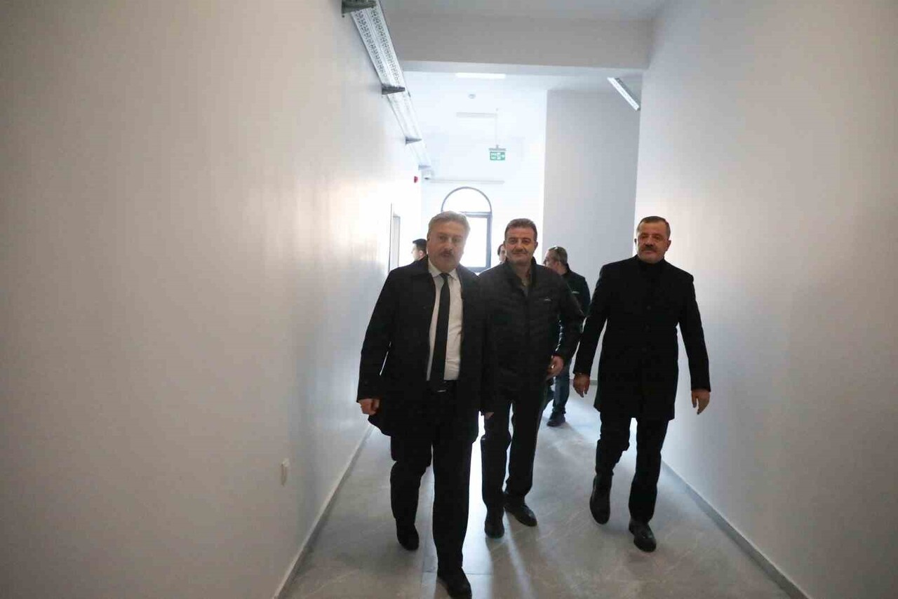 FARKLI BİRÇOK ALANDAKİ PROJEYİ İLÇEYE KAZANDIRAN MELİKGAZİ BELEDİYESİ, KOCATEPE MAHALLESİ'NDE...