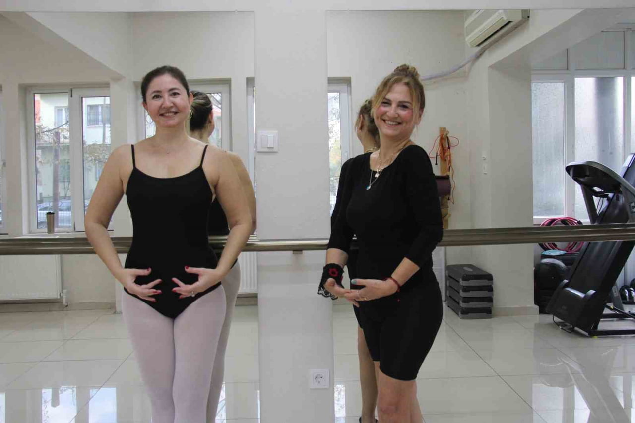 FATMA ÇELİK (SAĞDA) - DİDEM ARTUNÇ (SOLDA)