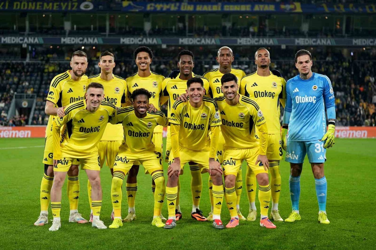 FENERBAHÇE, TRENDYOL SÜPER LİG'İN 17. HAFTASINDA EYÜPSPOR'A KONUK OLACAK