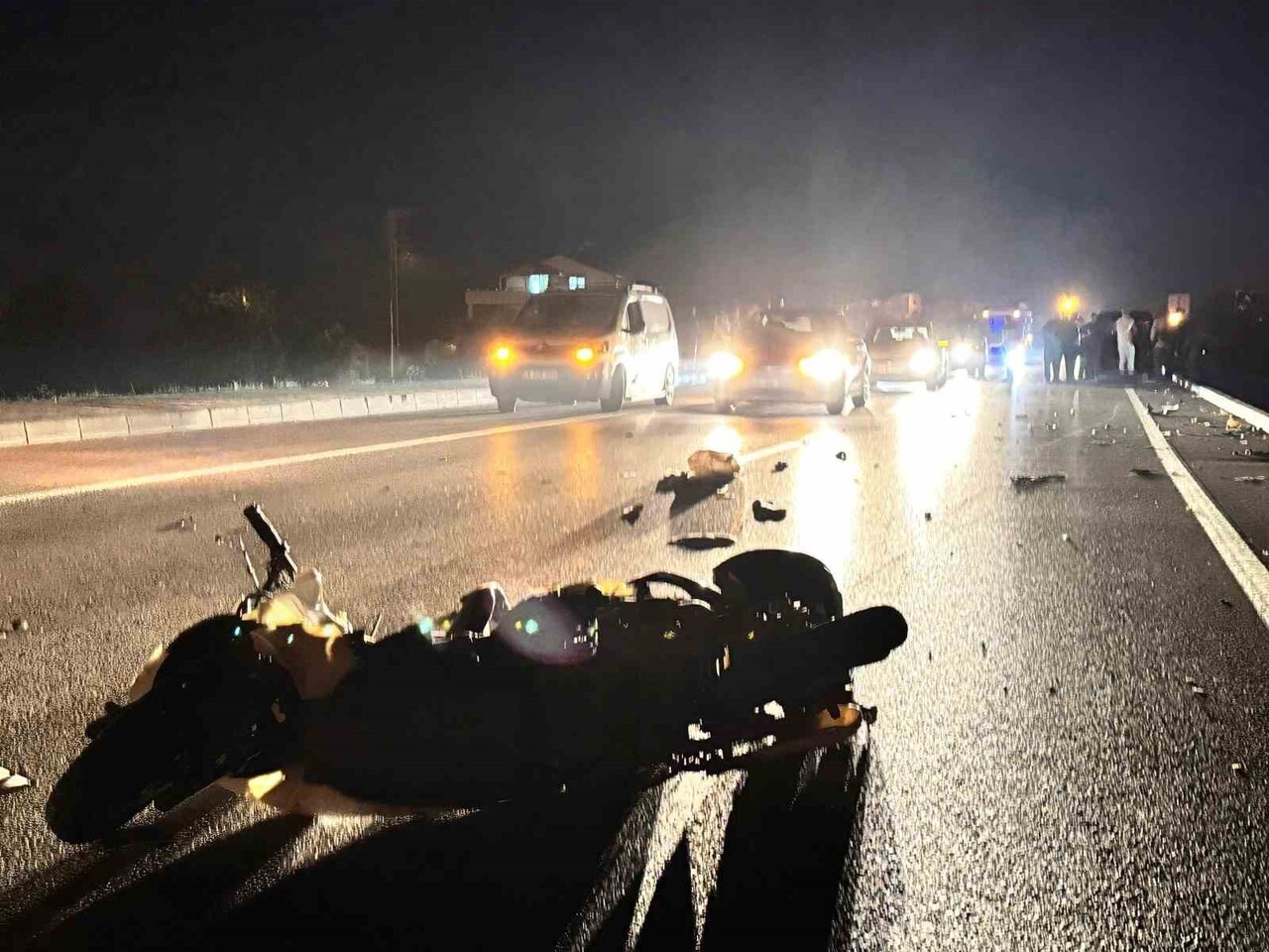 FETHİYE’DE HAFİF TİCARİ ARAÇ, ELEKTRİKLİ BİSİKLETE ÇARPTI: 1 ÖLÜ