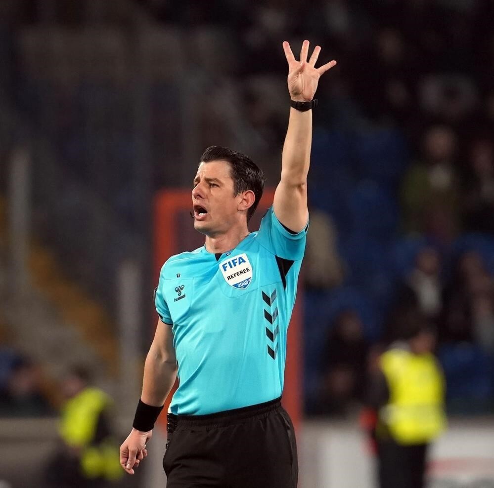 FIFA KOKARTLI HAKEM HALİL UMUT MELER, 11 ARALIK PERŞEMBE GÜNÜ İSVİÇRE'NİN FC BASEL VE...