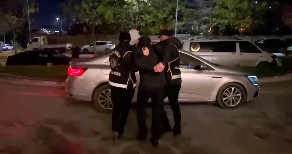 FİRARİ BULUNAN MAZLUM DEMİR'İN YÖNETTİĞİ SUÇ ÖRGÜTÜNE YÖNELİK GERÇEKLEŞTİRİLEN OPERASYONDA 20...