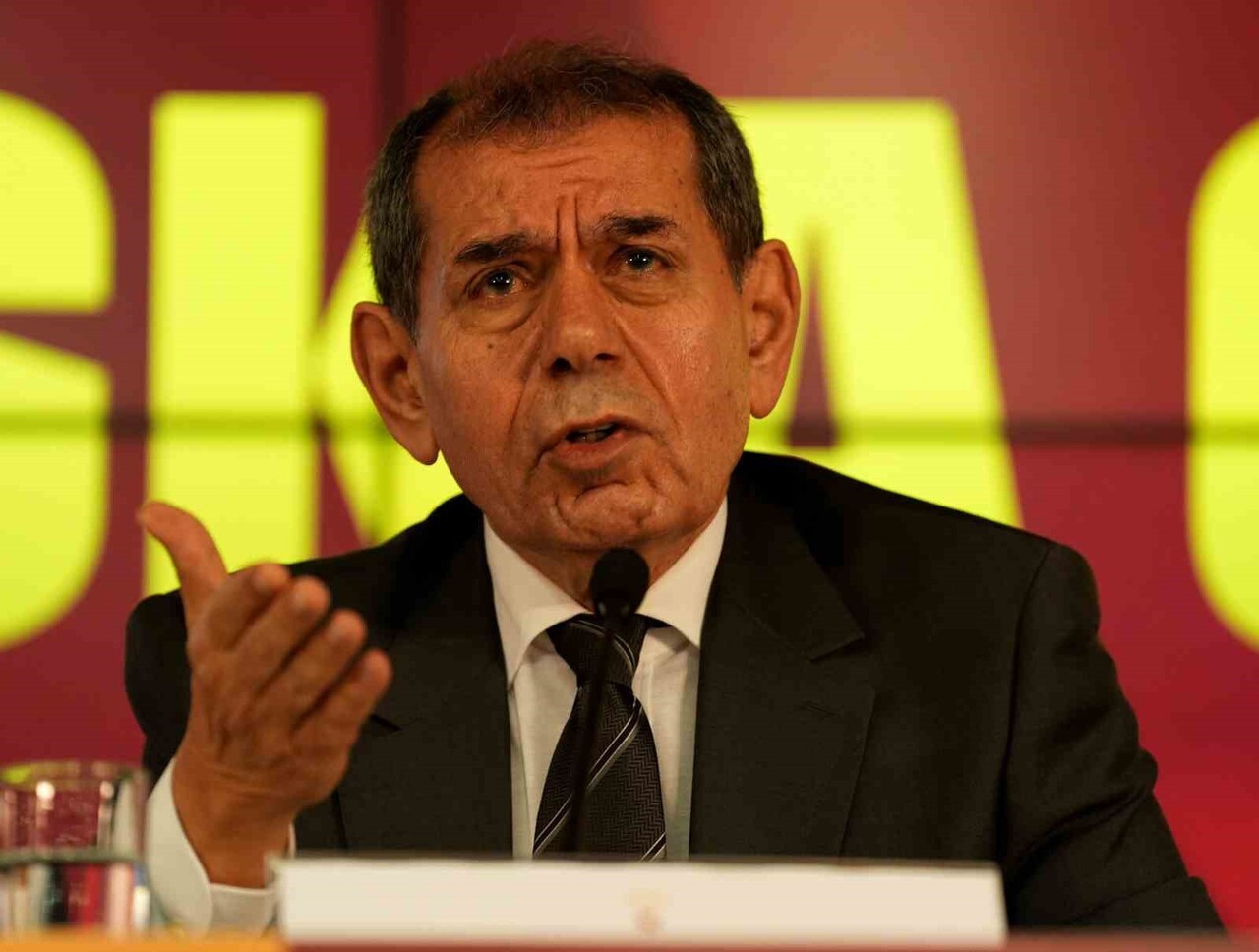 GALATASARAY BAŞKANI DURSUN ÖZBEK, RAMS PARK’TA DÜZENLEDİĞİ BASIN TOPLANTISINDA SORULARI...