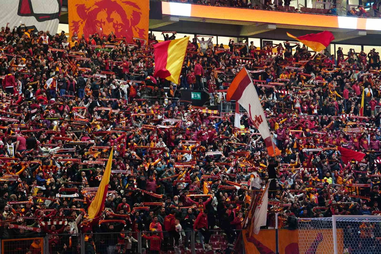 GALATASARAY İLE KASIMPAŞA ARASINDA RAMS PARK’TA OYNANAN KARŞILAŞMAYI 34 BİN 441 TARAFTAR TAKİP...