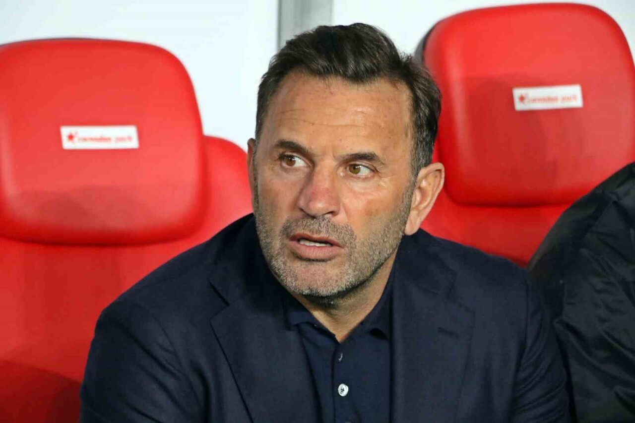 GALATASARAY TEKNİK DİREKTÖRÜ OKAN BURUK SON OYNADIKLARI MONACO MAÇININ 11'İNE GÖRE ANTALYASPOR...