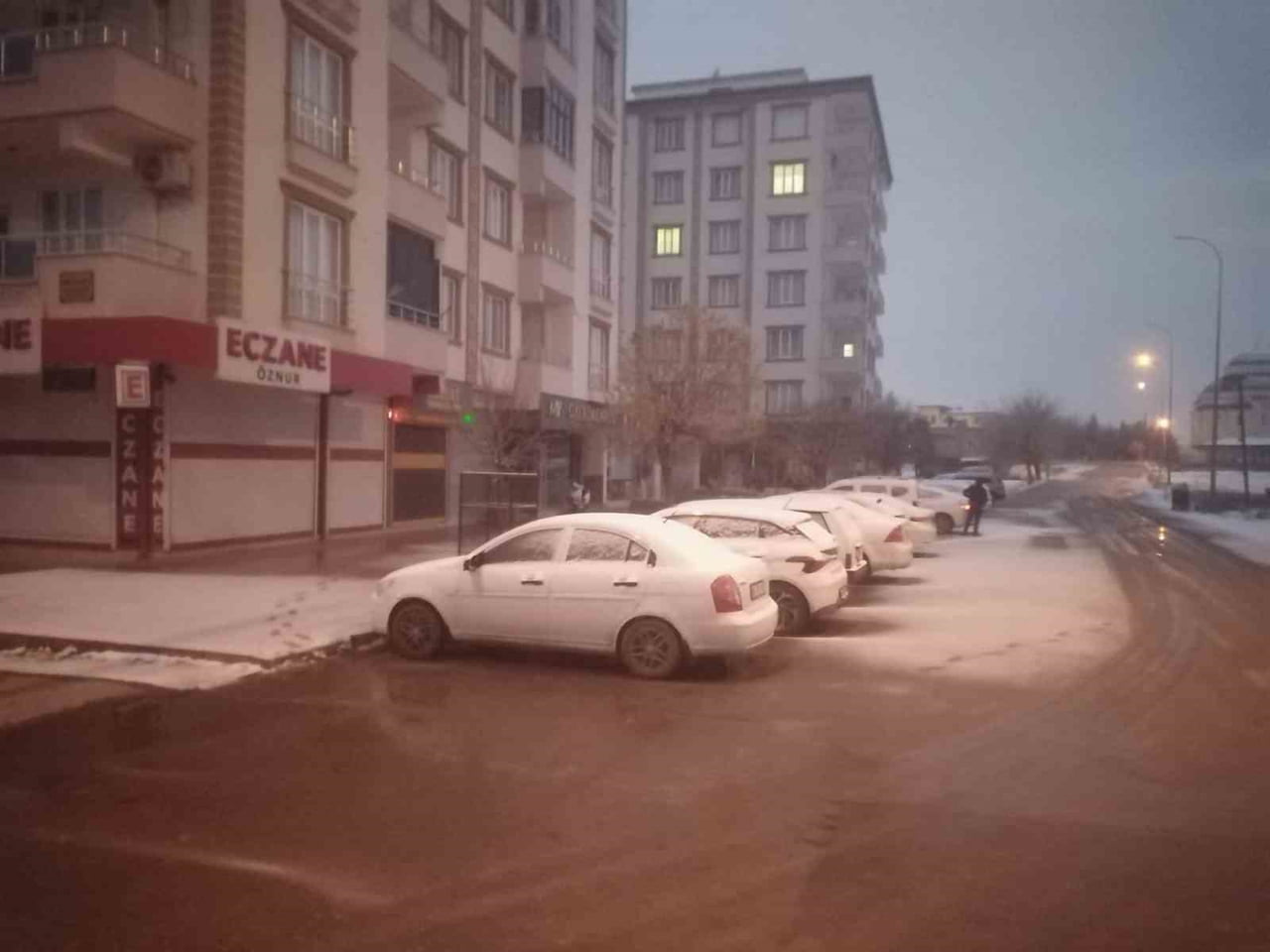 GAZİANTEP'İN YAVUZELİ İLÇESİNDE KAR YAĞIŞI ETKİLİ OLDU